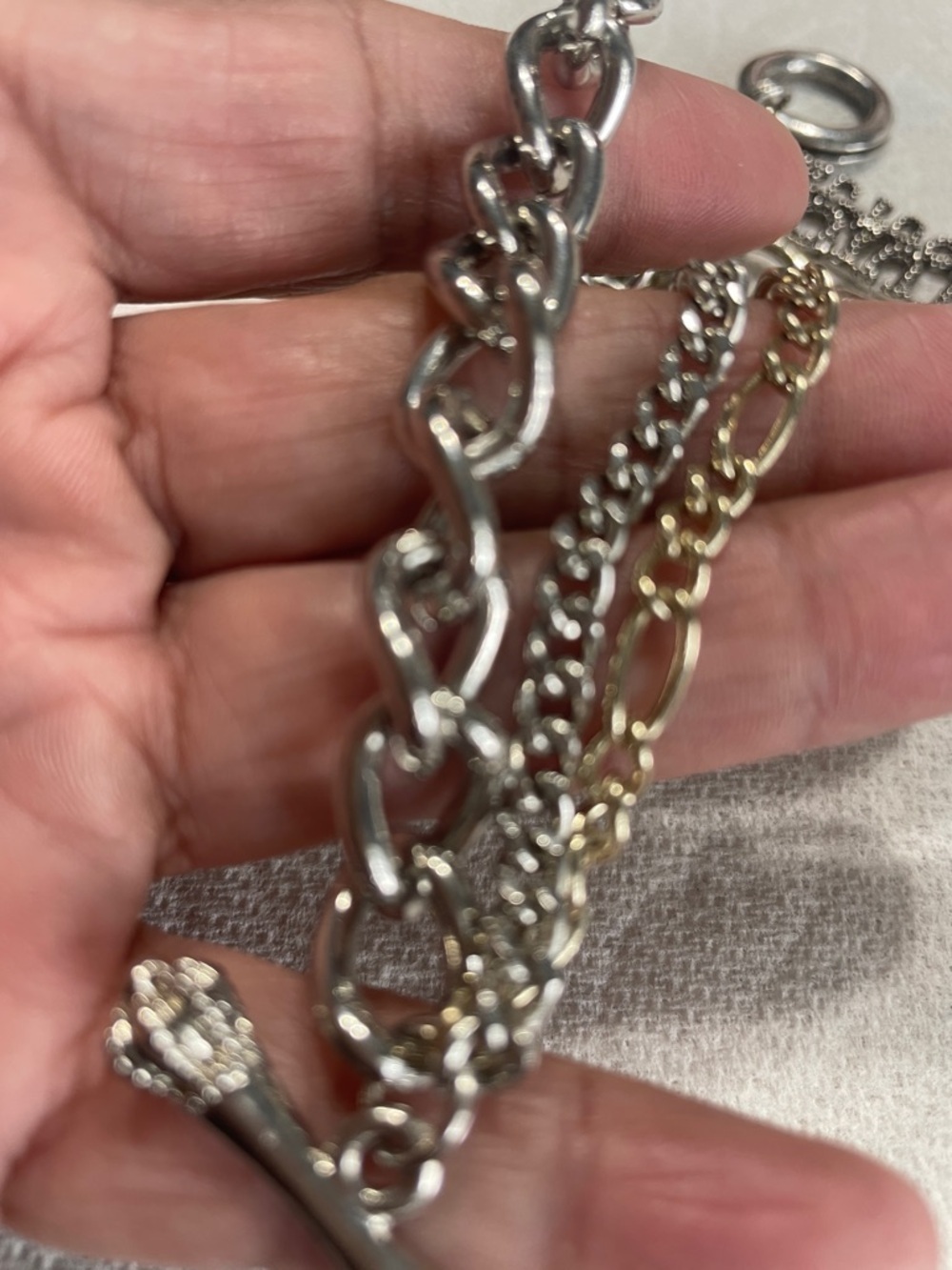Juicy Couture Rare Bracelet with 'BUY MORE STUFF' Lock Charm - Picture 2 of 7